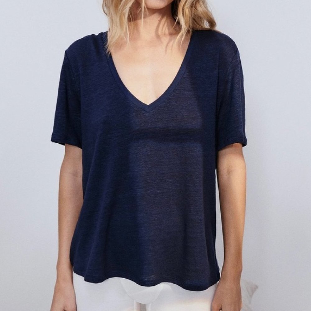 NWT Lunya Linen Knit VNeck Tee